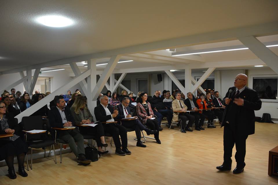 53208697_2436979669668477_1741292931366518784_n