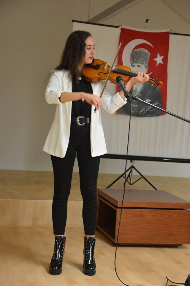 53906743_2436980016335109_8245765646957150208_n